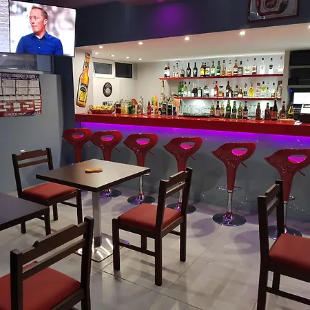 Amazones Aparthotel 3*