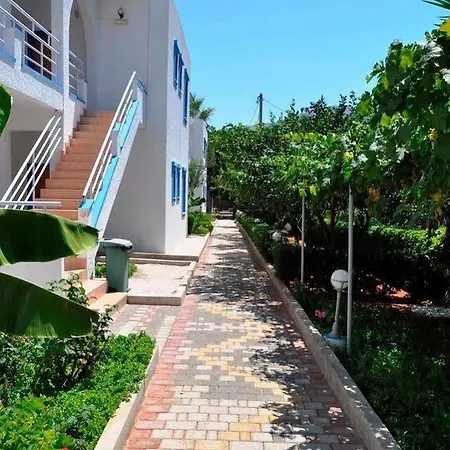 Amazones Aparthotel Hersonissos (Crete)