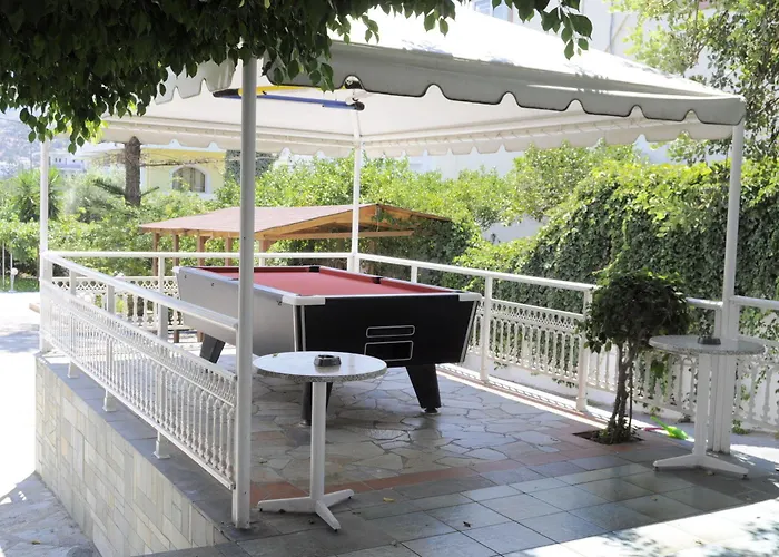 Amazones Aparthotel Hersonissos (Crete)